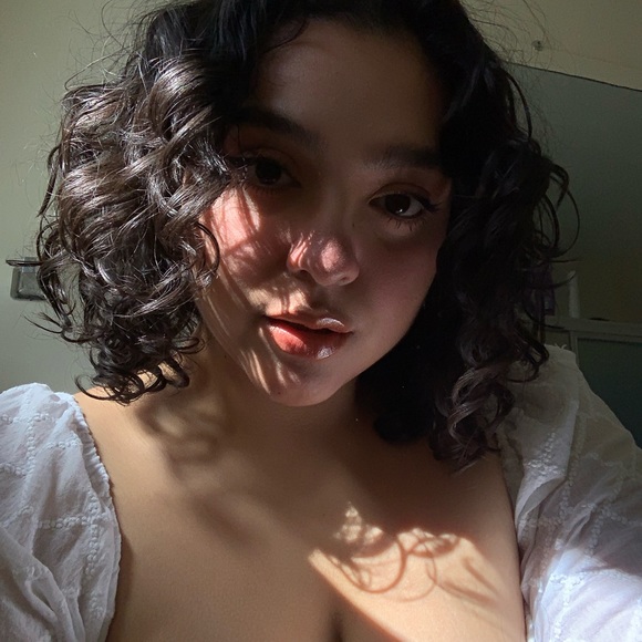 Meet your Posher, Jennifer - Picture 1 of 1